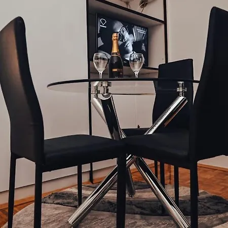 M Lux Apartment Kragujevac